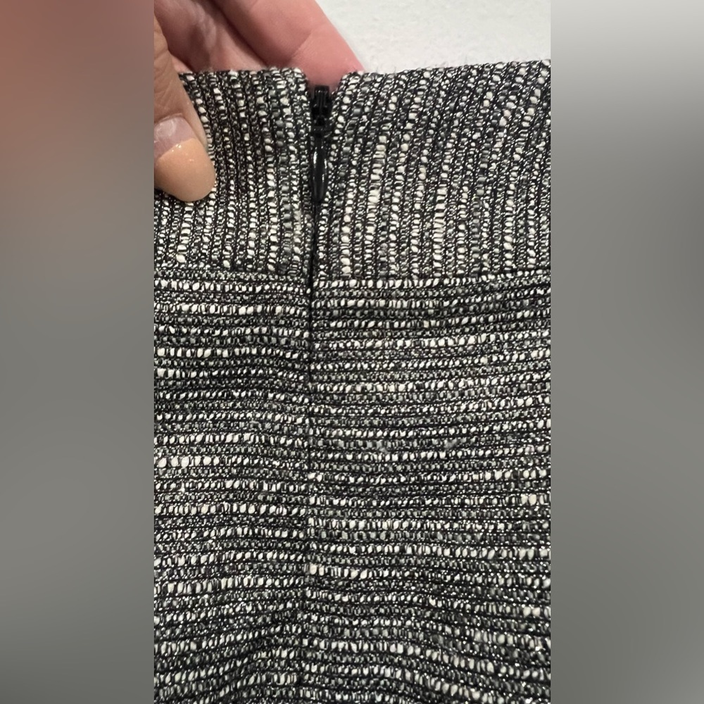 Banana Republic Skirt in Gray 00P - Picture 6 of 7